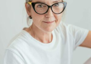 pexels-mikhail-nilov-8317651